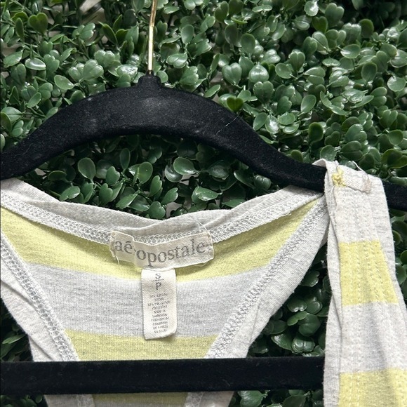 Aeropostale Lemon and White Striped Tank Top Y2K - Picture 2 of 3